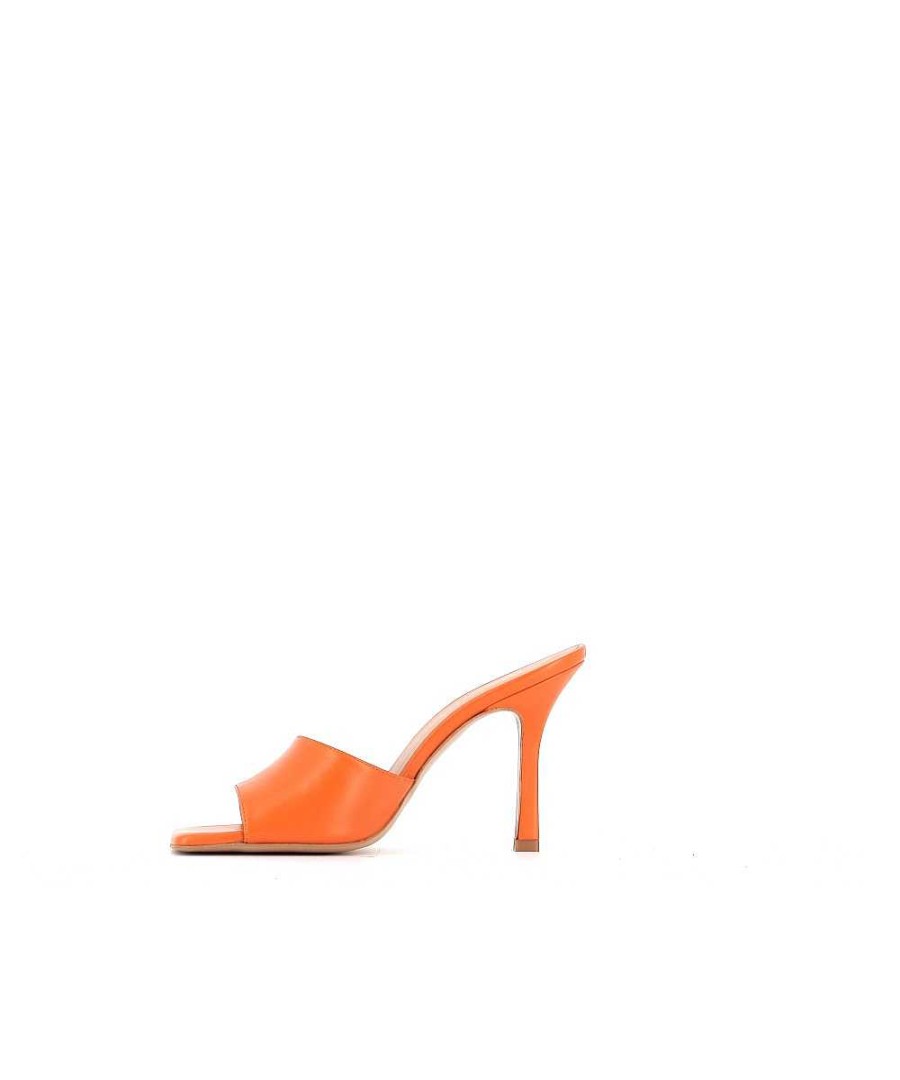 Osmose Realisees En Italie Dans Du Cuir Lisse Orange, Les Mules Inas, Signees Osmose Shoes Paris. Clearance